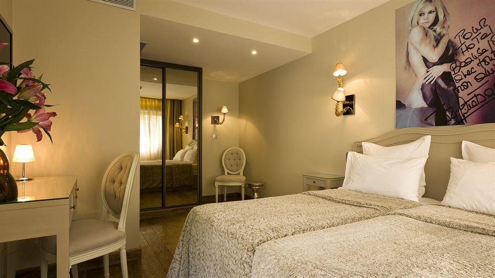 B Montmartre Hotel Paris Room photo