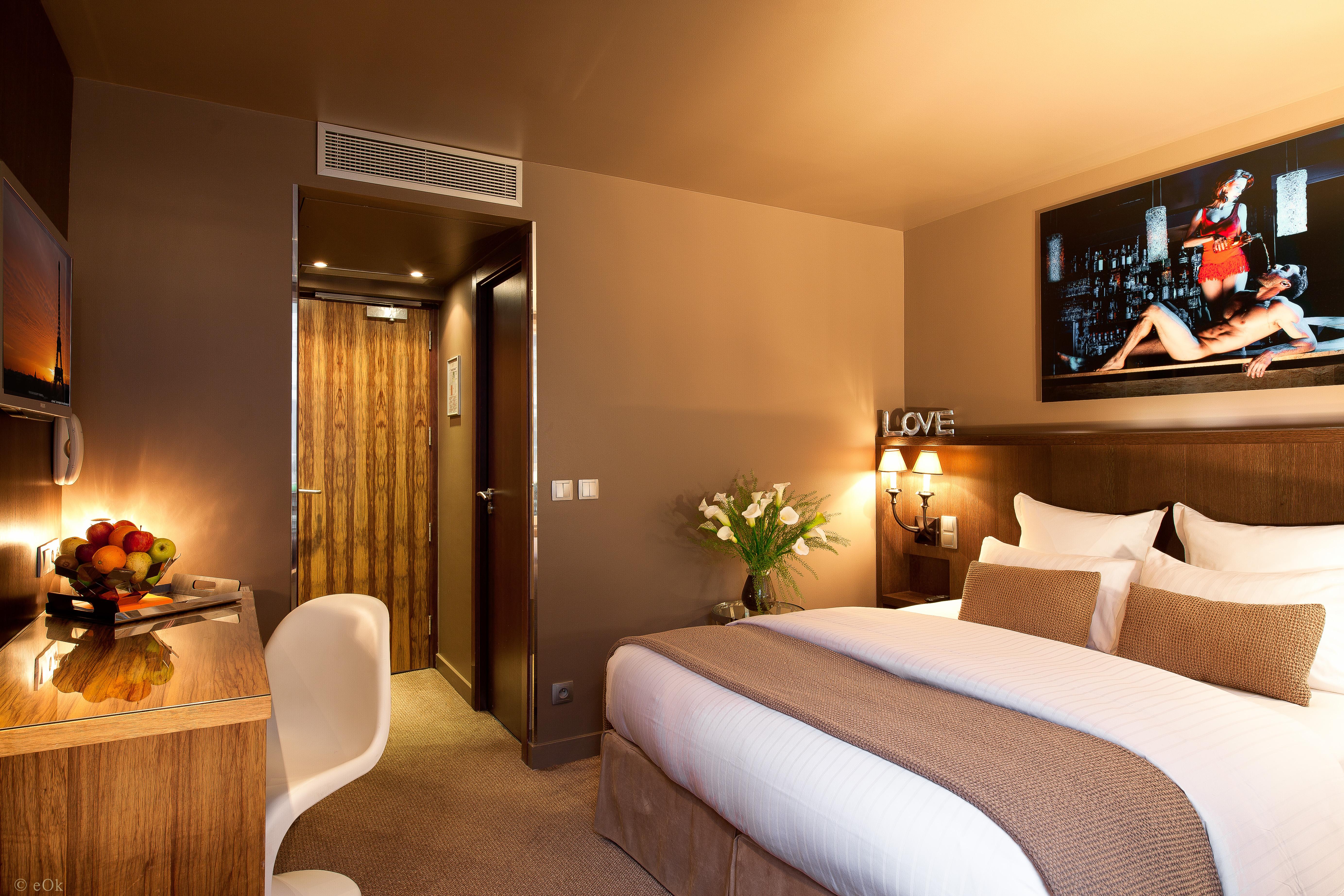 B Montmartre Hotel Paris Exterior photo