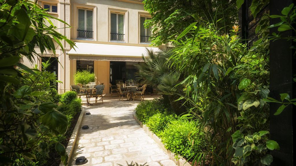 B Montmartre Hotel Paris Exterior photo